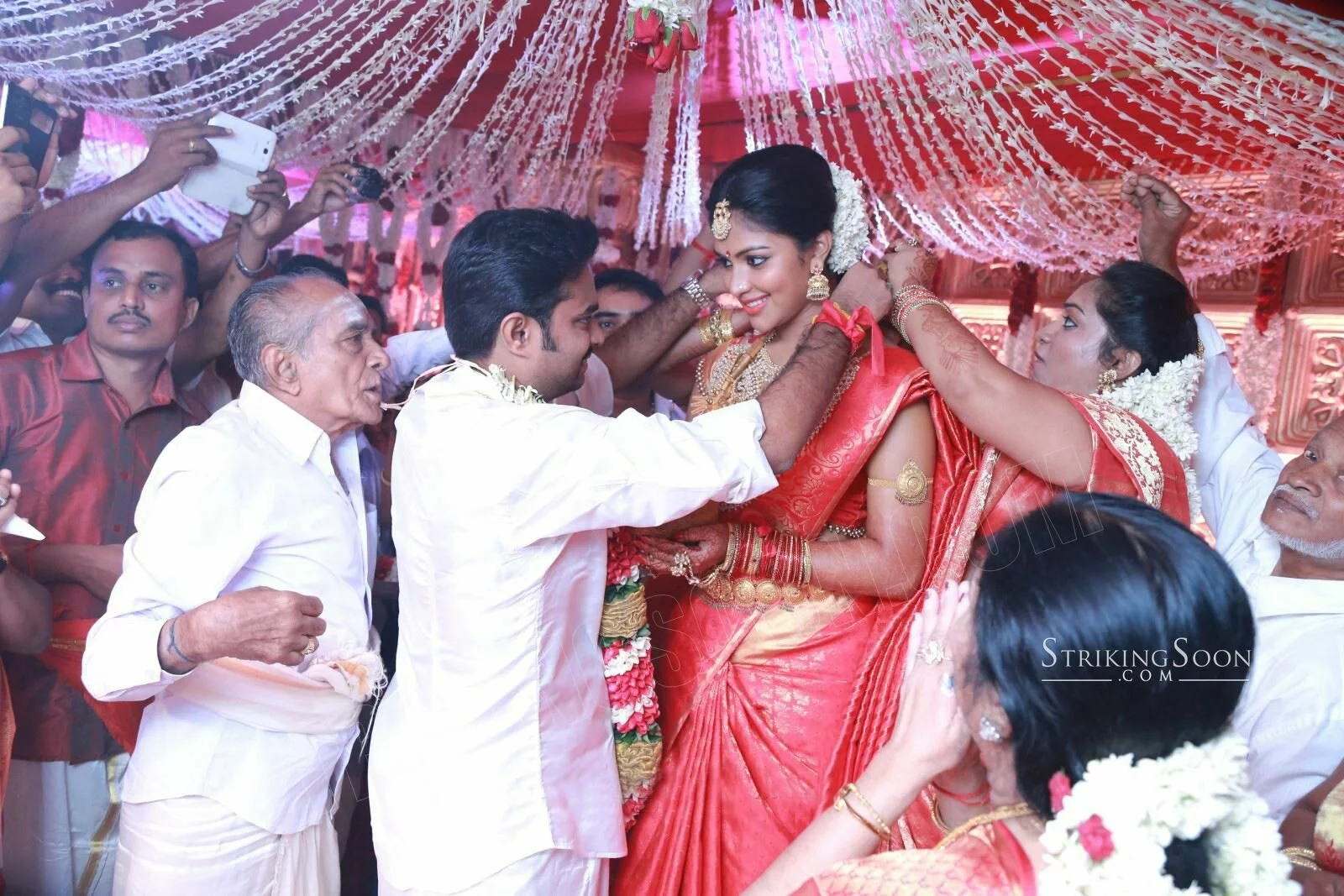 Director Vijay and Actress Amala Paul Marriage Images